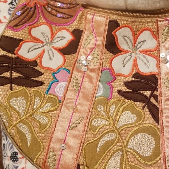 Purse - Picture 2 of 6